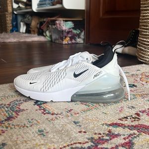 White Nike Airmax 270
